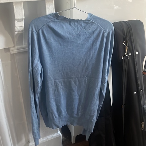 Silk cotton cashmere baby blue classic v neck - Picture 3 of 3